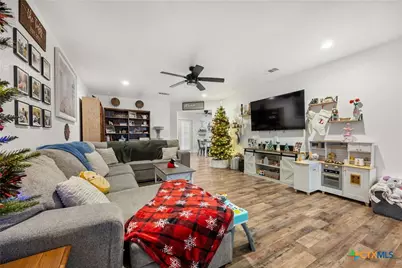 1217 E Avenue H, Nolanville, TX 76559 - Photo 4