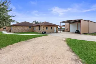 782 Santa Clara Loop, Marion, TX 78124 - Photo 14