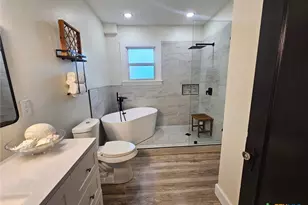 624 S Austin St, Seguin, TX 78155 - Photo 28