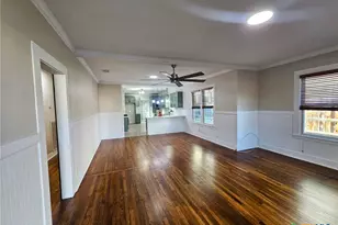 624 S Austin St, Seguin, TX 78155 - Photo 6