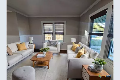 624 S Austin Street, Seguin, TX 78155 - Photo 2