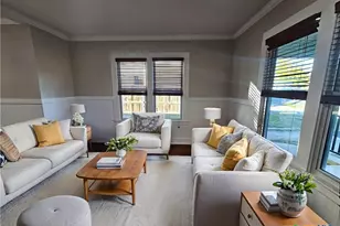 624 S Austin St, Seguin, TX 78155 - Photo 2