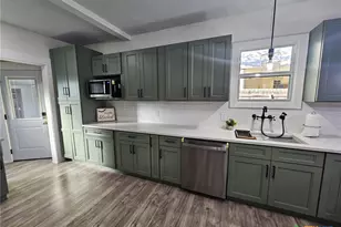 624 S Austin St, Seguin, TX 78155 - Photo 14