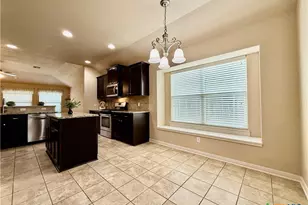 237 Cobble Stone Ct, Victoria, TX 77904 - Photo 10