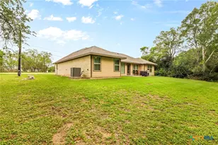 260 Oak Hollow St, Palacios, TX 77465 - Photo 6