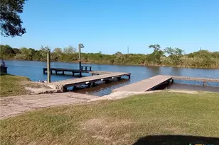 260 Oak Hollow St, Palacios, TX 77465 - Photo 36