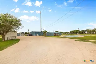 260 Oak Hollow St, Palacios, TX 77465 - Photo 34