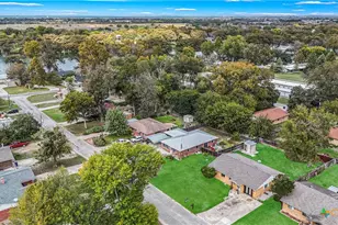 137 Lullwood Dr, New Braunfels, TX 78130 - Photo 10