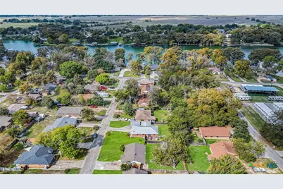 137 Lullwood Dr, New Braunfels, TX 78130 - Photo 12