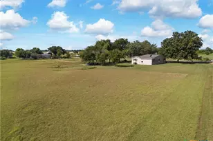 1025 Wyatt Ln, McGregor, TX 76657 - Photo 26