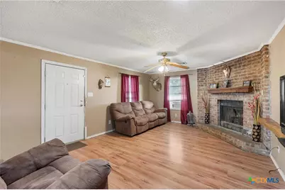 1025 Wyatt Lane, McGregor, TX 76657 - Photo 4