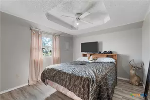 1025 Wyatt Ln, McGregor, TX 76657 - Photo 12