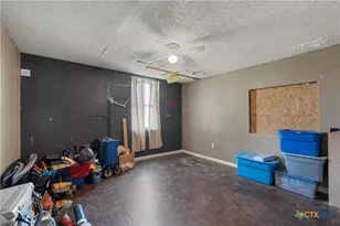 1025 Wyatt Ln, McGregor, TX 76657 - Photo 18