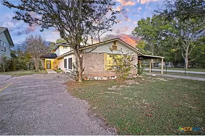 1683 Kuehler Avenue, New Braunfels, TX 78130 - Photo 34