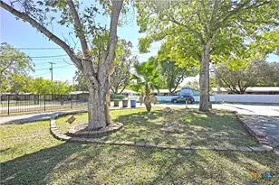 1683 Kuehler Ave, New Braunfels, TX 78130 - Photo 32