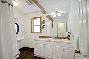 1683 Kuehler Ave, New Braunfels, TX 78130 - Photo 14