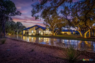 2406 Geneseo Oaks, New Braunfels, TX 78132 - Photo 2