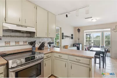 384 Waterway Pass, New Braunfels, TX 78130 - Photo 14