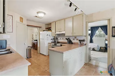 384 Waterway Pass, New Braunfels, TX 78130 - Photo 10