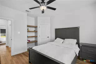 103 Beacon Ln, Victoria, TX 77904 - Photo 16