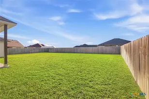 103 Beacon Ln, Victoria, TX 77904 - Photo 22