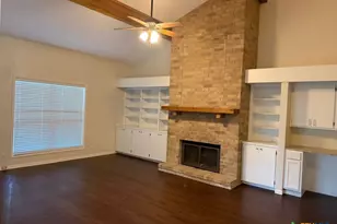 5503 Country Club Dr, Victoria, TX 77904 - Photo 2
