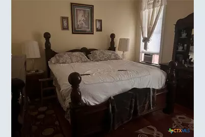 402 E Ireland, Seguin, TX 78155 - Photo 14