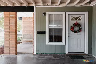 801 Fern Ln, Victoria, TX 77904 - Photo 4