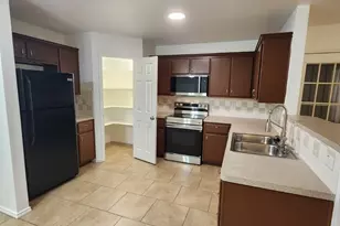 1111 Travis Cir, Copperas Cove, TX 76522 - Photo 6