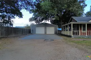 859 Refugio Hwy, Victoria, TX 77905 - Photo 20