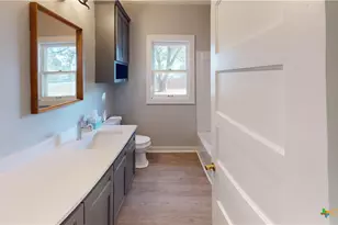 859 Refugio Hwy, Victoria, TX 77905 - Photo 14