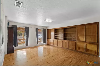 1720 Lower Mission Valley Road, Victoria, TX 77905 - Photo 6