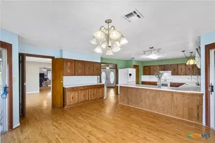 1720 Lower Mission Valley Rd, Victoria, TX 77905 - Photo 10