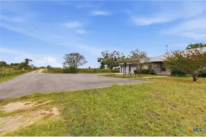 9325 Fm 1339, Martindale, TX 78655 - Photo 36