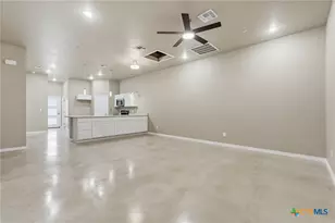 408 W Avenue C, Copperas Cove, TX 76522 - Photo 6