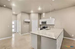 408 W Avenue C, Copperas Cove, TX 76522 - Photo 6