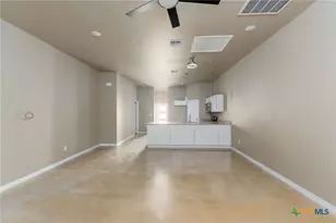 408 W Avenue C, Copperas Cove, TX 76522 - Photo 6