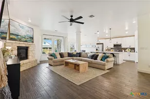 390 Nightshade Trl, New Braunfels, TX 78132 - Photo 6