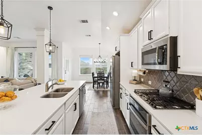 390 Nightshade Trail, New Braunfels, TX 78132 - Photo 16