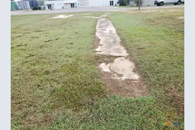 510-514 S Main Street, Seadrift, TX 77983 - Photo 4