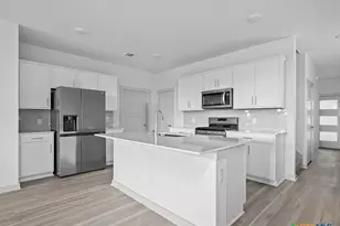 333 Fairfax Ave, San Marcos, TX 78666 - Photo 4