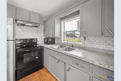 107 Mulberry Street, Hallettsville, TX 77964 - Photo 12