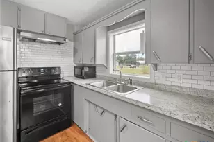 107 Mulberry St, Hallettsville, TX 77964 - Photo 12