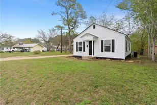 107 Mulberry St, Hallettsville, TX 77964 - Photo 24