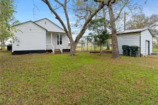 107 Mulberry St, Hallettsville, TX 77964 - Photo 20