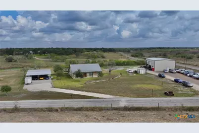 27 Stehle Road, Victoria, TX 77905 - Photo 2