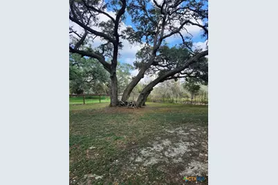 96 Reeves Ranch Road, Victoria, TX 77905 - Photo 4