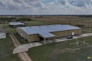 553 Aloe Rd, Victoria, TX 77905 - Photo 1