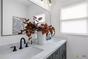 1119 N 1st St, Temple, TX 76501 - Photo 42