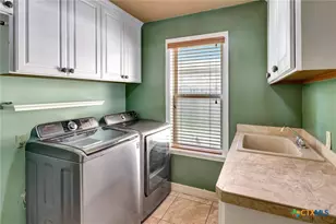 34 Cotswold Ln, Victoria, TX 77904 - Photo 10